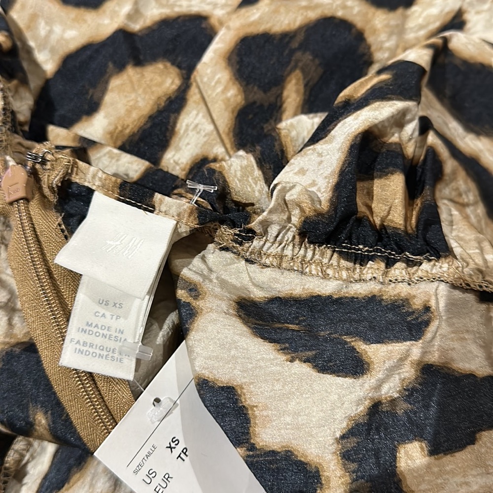 NWT Flounce-trimmed dress Animal Print XS - Picture 5 of 7
